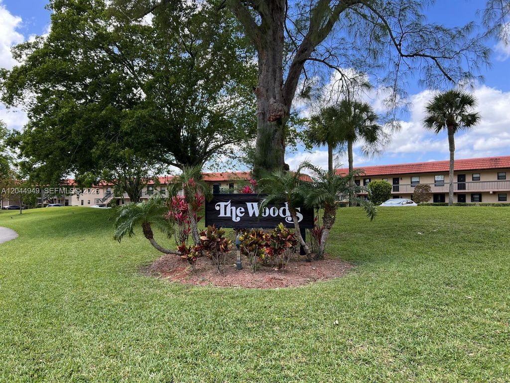 21909 Lake Forest Cir 205, Boca Raton, FL 33433