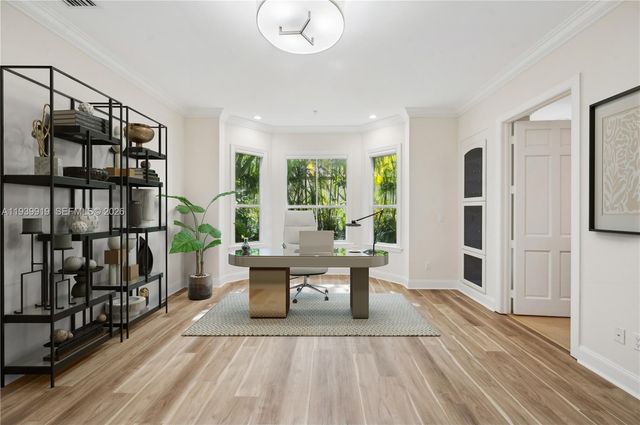 10001 SW 60th Ct, Pinecrest, FL 33156