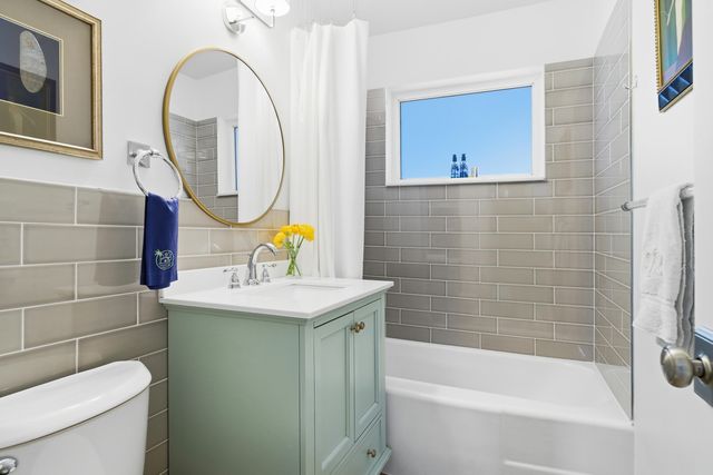 251 Gregory Place, West Palm Beach, FL 33405