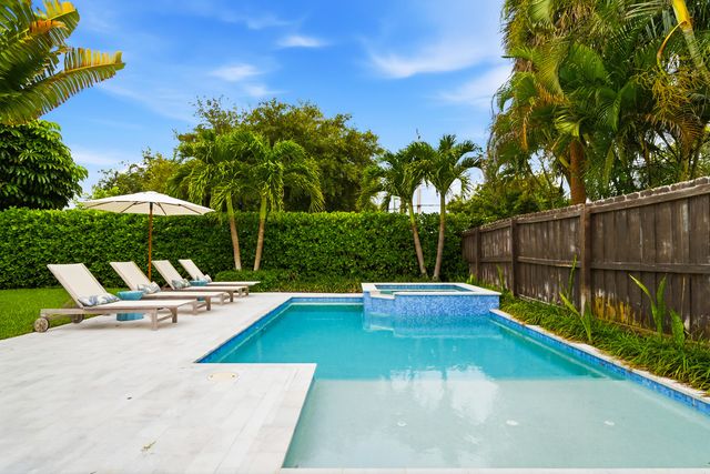 251 Gregory Place, West Palm Beach, FL 33405