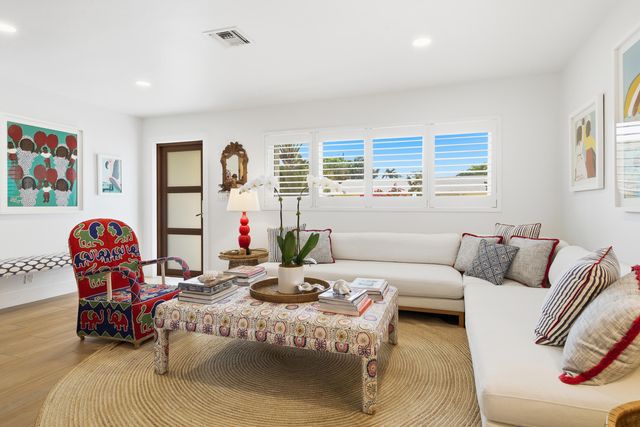 251 Gregory Place, West Palm Beach, FL 33405