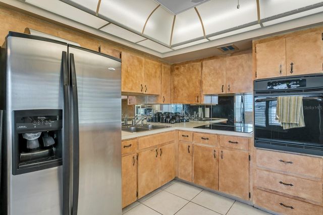 2457 ECUADORIAN WAY 59, Clearwater, FL 33763