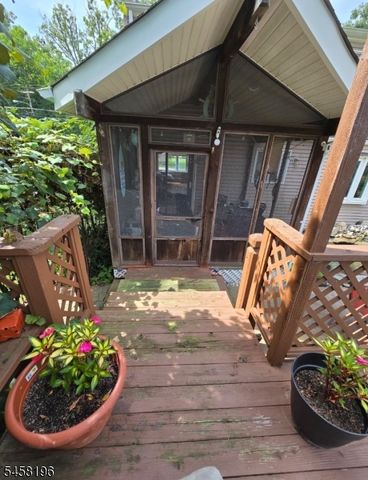 27 River Rd, Byram Twp., NJ 07874