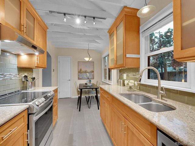 5725 S Lakeview St, Littleton, CO 80120