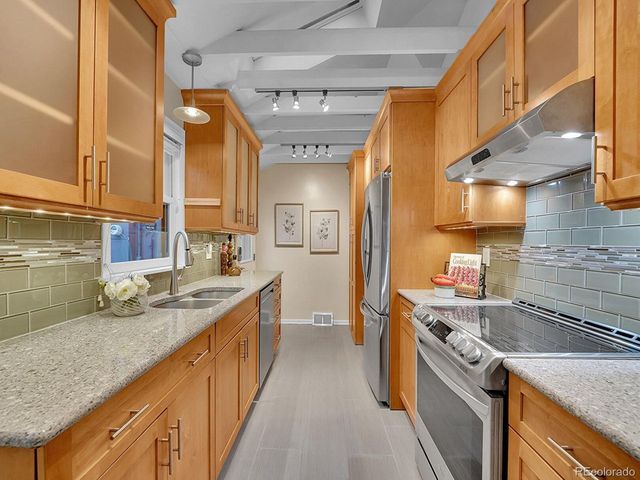 5725 S Lakeview St, Littleton, CO 80120