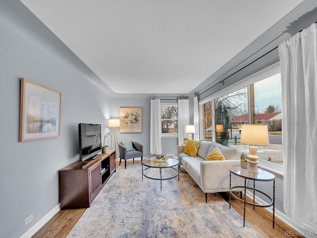 5725 S Lakeview St, Littleton, CO 80120