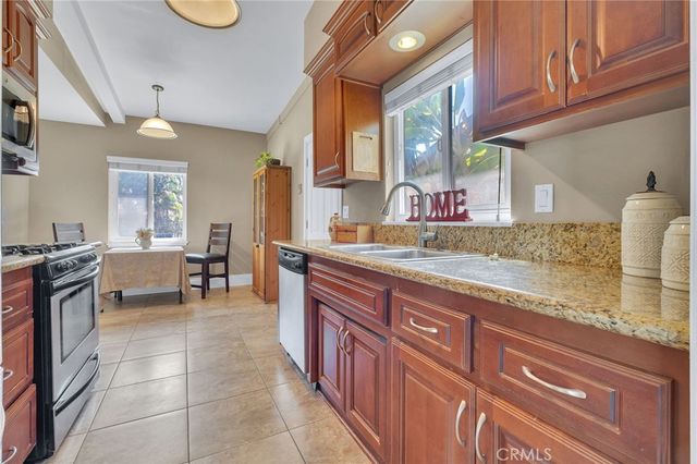 1615 W Hill Avenue, Fullerton, CA 92833