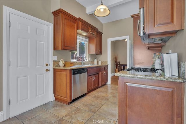 1615 W Hill Avenue, Fullerton, CA 92833