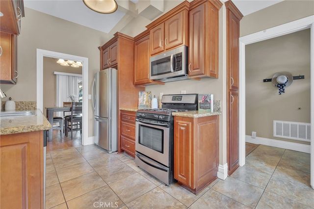 1615 W Hill Avenue, Fullerton, CA 92833