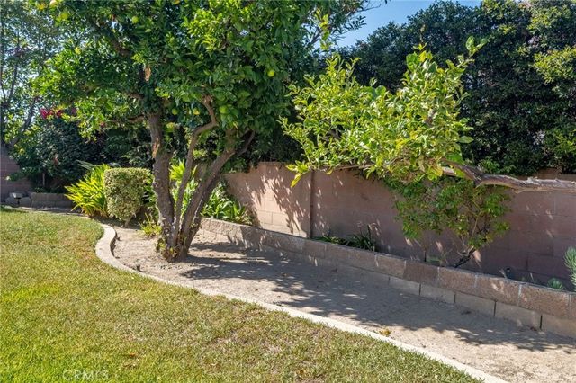 1615 W Hill Avenue, Fullerton, CA 92833