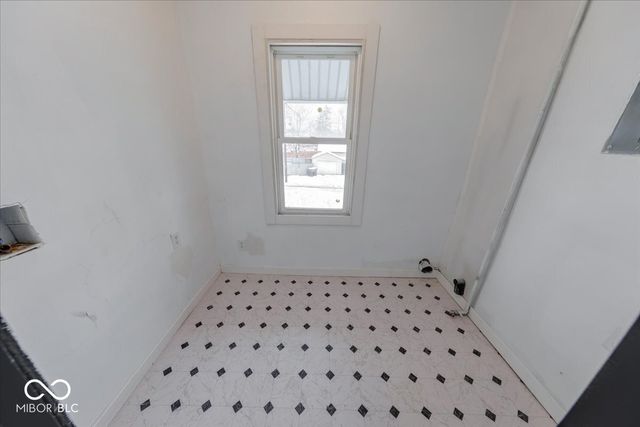 4912 E Washington Street, Indianapolis, IN 46201