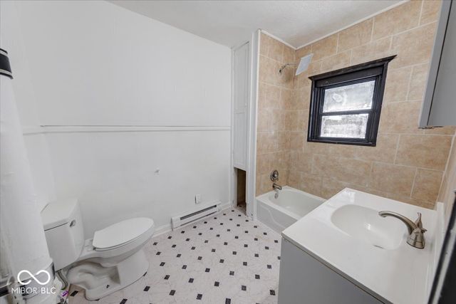 4912 E Washington Street, Indianapolis, IN 46201