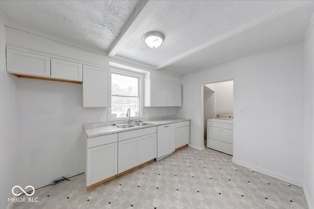 4912 E Washington Street, Indianapolis, IN 46201