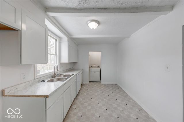 4912 E Washington Street, Indianapolis, IN 46201