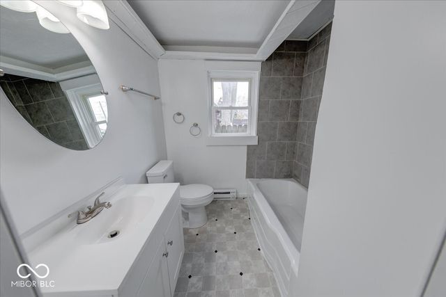 4912 E Washington Street, Indianapolis, IN 46201