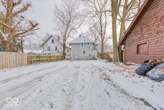 4912 E Washington Street, Indianapolis, IN 46201