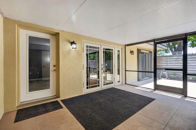 527 5th Terrace, Palm Beach Gardens, FL 33418