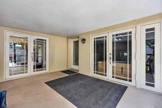527 5th Terrace, Palm Beach Gardens, FL 33418