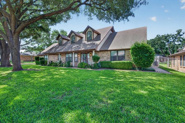 3412 Jones Court, Bedford, TX 76021