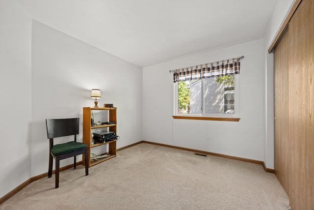 205 Woodlet Lane, Bolingbrook, IL 60490
