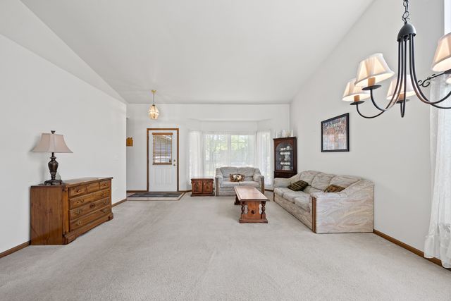 205 Woodlet Lane, Bolingbrook, IL 60490