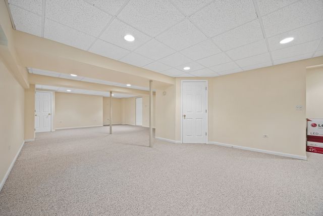 205 Woodlet Lane, Bolingbrook, IL 60490