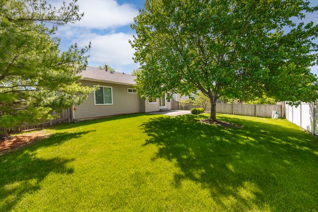 205 Woodlet Lane, Bolingbrook, IL 60490