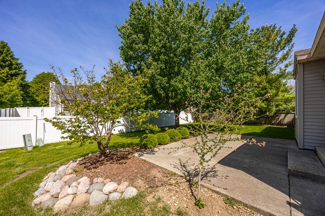205 Woodlet Lane, Bolingbrook, IL 60490