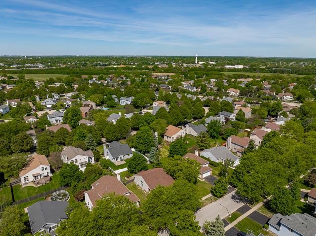 205 Woodlet Lane, Bolingbrook, IL 60490