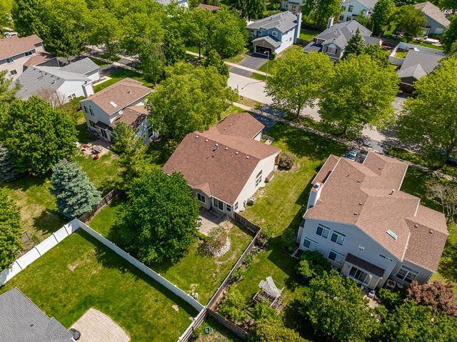 205 Woodlet Lane, Bolingbrook, IL 60490