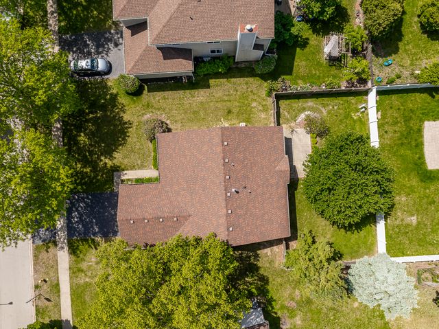205 Woodlet Lane, Bolingbrook, IL 60490