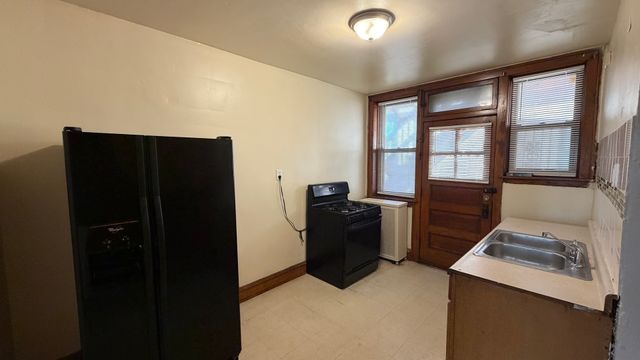 5304 W Potomac Avenue 1, Chicago, IL 60651