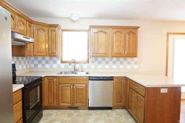 12426 Cliff View Court, Fort Wayne, IN 46818