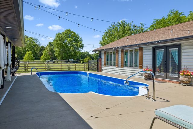 1271 Trice Rd, Lebanon, TN 37087
