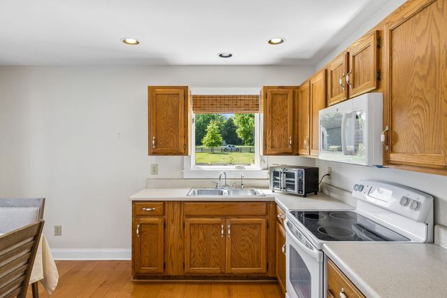 1271 Trice Rd, Lebanon, TN 37087