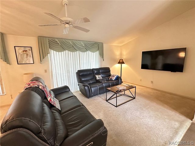 3635 N Honeylocust Drive, Beverly Hills, FL 34465