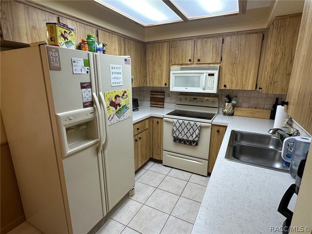 3635 N Honeylocust Drive, Beverly Hills, FL 34465