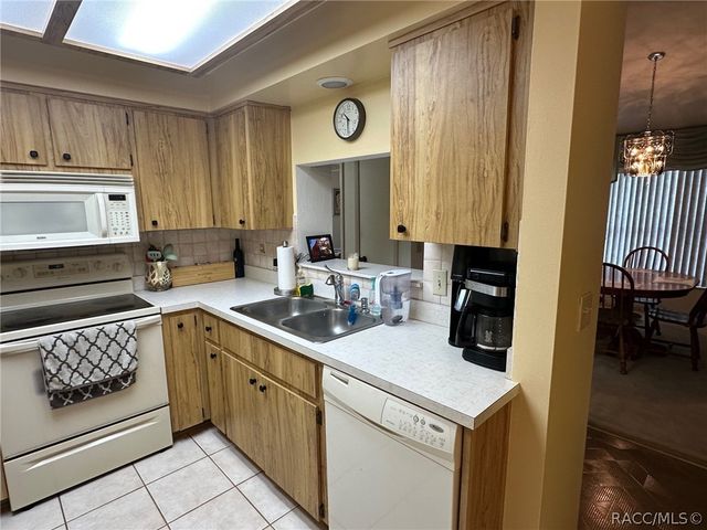 3635 N Honeylocust Drive, Beverly Hills, FL 34465