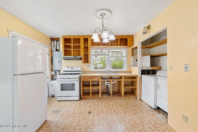 418 Greenwood Lane, Brick, NJ 08723