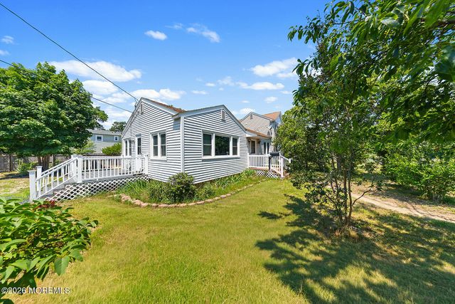 418 Greenwood Lane, Brick, NJ 08723