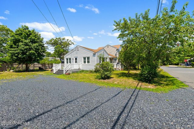418 Greenwood Lane, Brick, NJ 08723