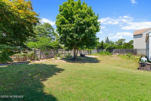 418 Greenwood Lane, Brick, NJ 08723