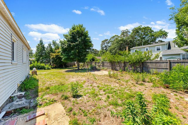 418 Greenwood Lane, Brick, NJ 08723