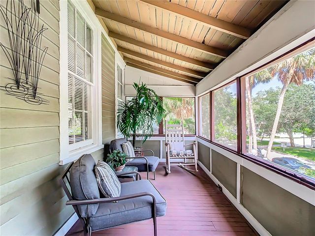318 S PALMETTO AVENUE, Sanford, FL 32771