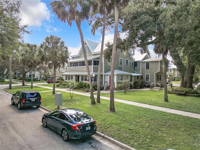 318 S PALMETTO AVENUE, Sanford, FL 32771