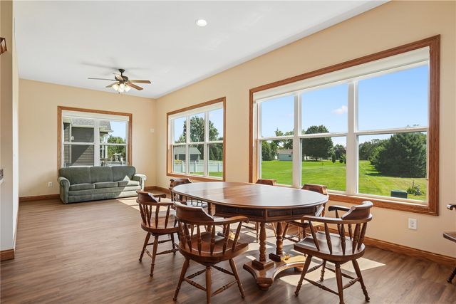 358 Eastview Ave, Marion, IA 52302