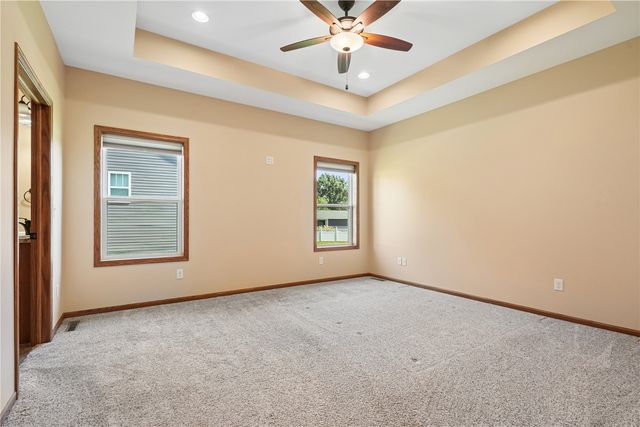 358 Eastview Ave, Marion, IA 52302