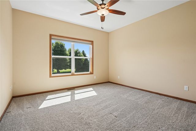 358 Eastview Ave, Marion, IA 52302