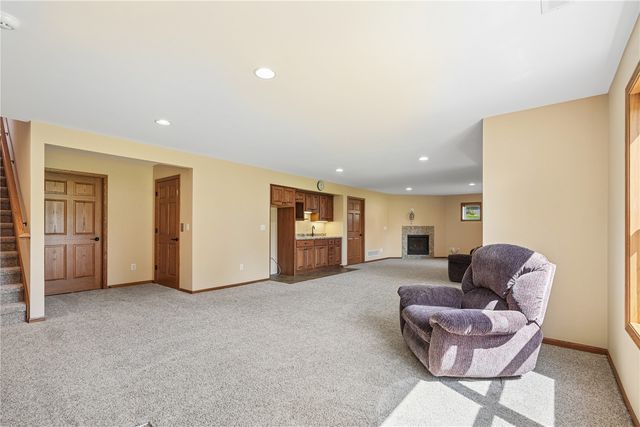 358 Eastview Ave, Marion, IA 52302