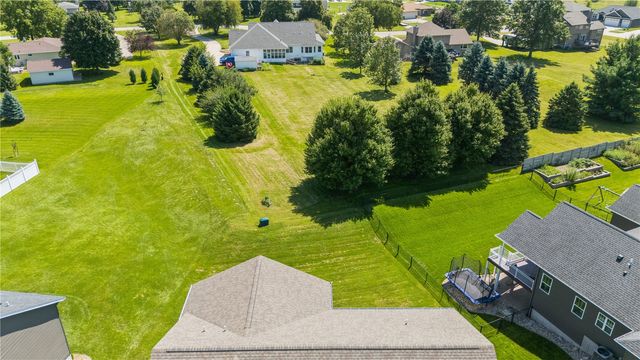 358 Eastview Ave, Marion, IA 52302